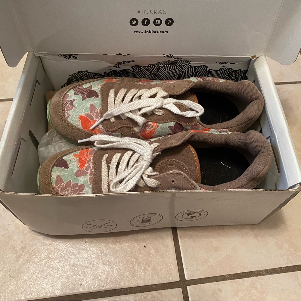 Inkkas athletic shoes